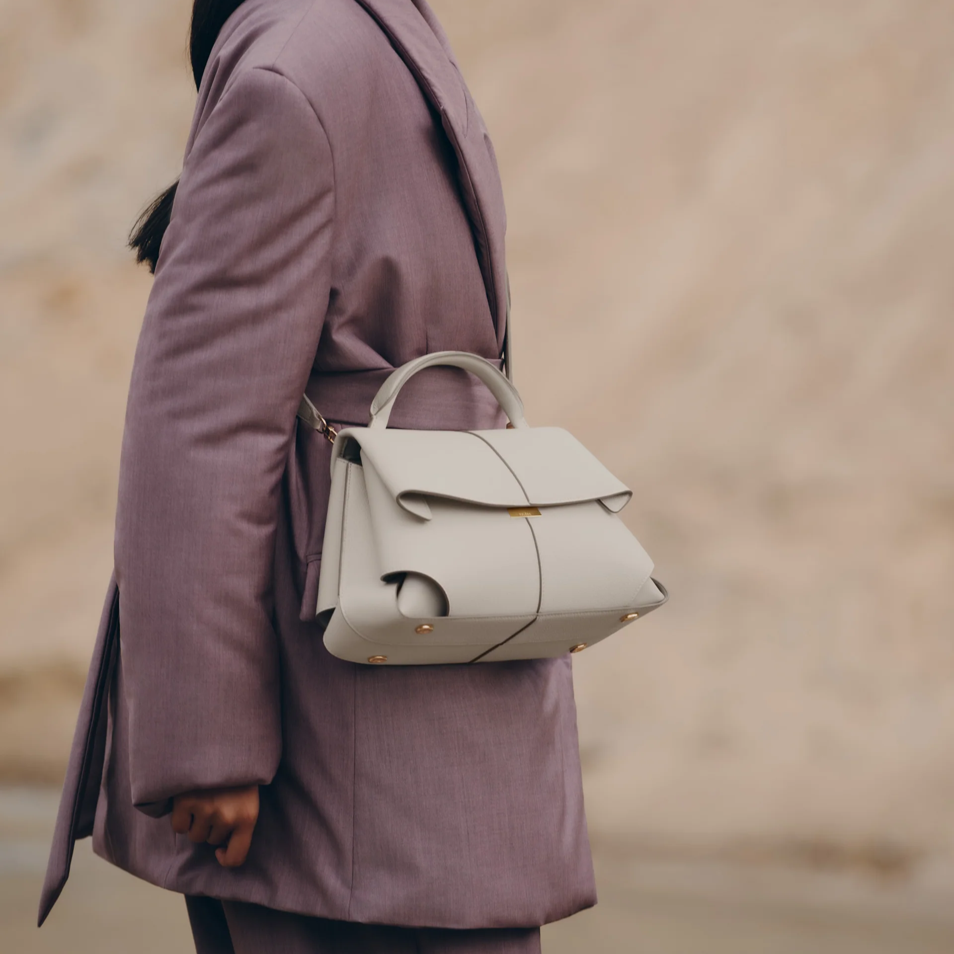 Elegant Ivory Leather Handbag
